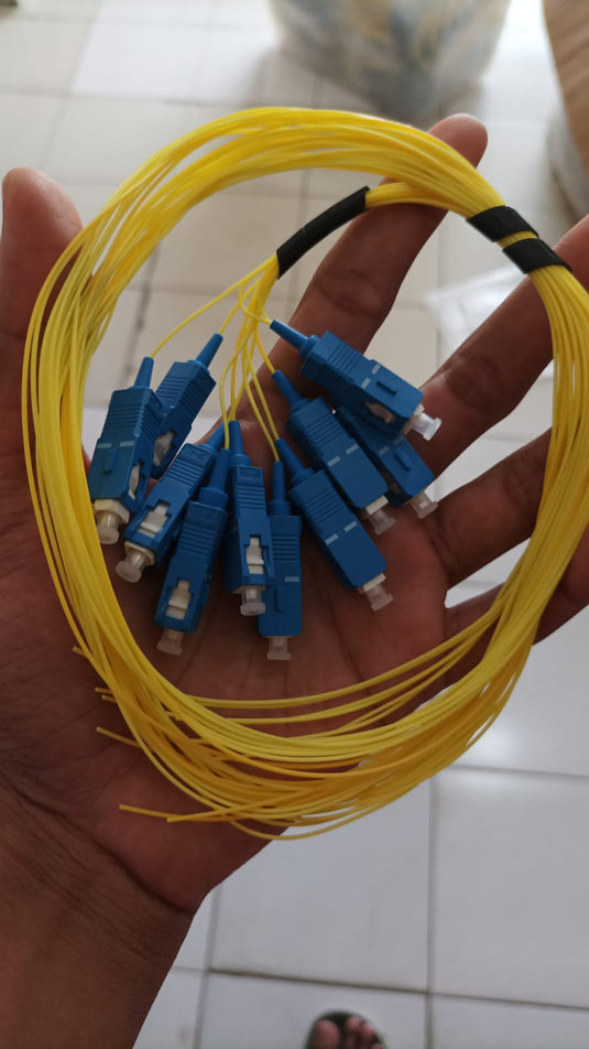 1pack / 10pcs Pigtail 0.9mm SC UPC / APC