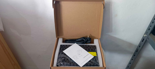 Switch Hub PoE 8 Port + 2 Port Uplink 100 Mbps Full PoE Port