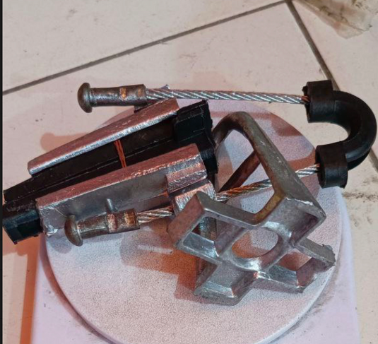 Dead End / Klem Buaya 16/25 Include Braket A - Kabel 12 Core