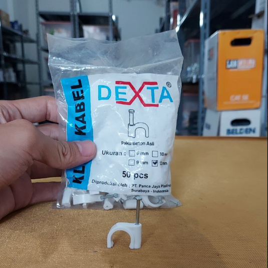 DEXTA Klem Kabel Ukuran 12mm / Klem Pipa 12 mm Paku Beton (isi 50)