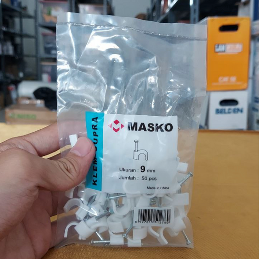 MASKO Klem Kabel Ukuran 9mm / Klem Pipa 9 mm Paku Beton (isi 50)